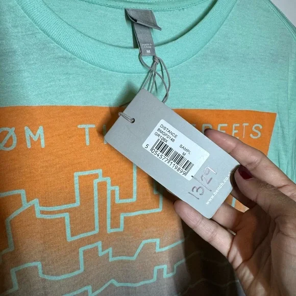 Bench “From the Streets to the Shores” Graphic Size M NWT - Picture 3 of 4